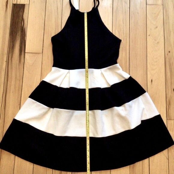 AQUA FLARE MINI DRESS BLACK/WHITE S NWT - Picture 8 of 16